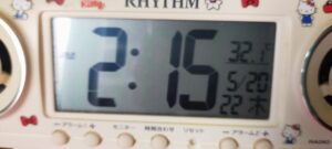 14:15分室内32度ソーラーパネルでエアコン実験スタート